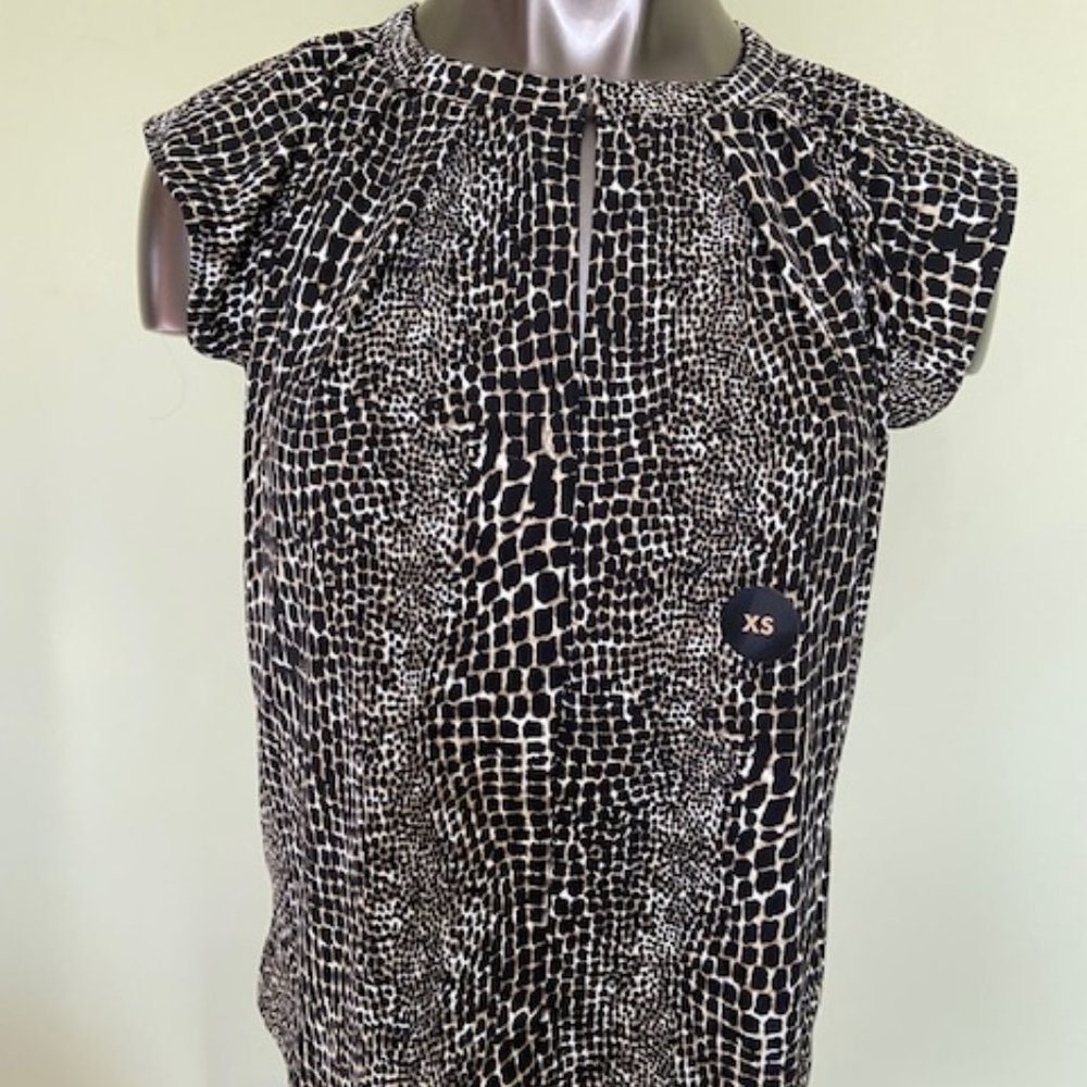 Banana Republic Sleeveless Top XS Black Print Blouse NEW